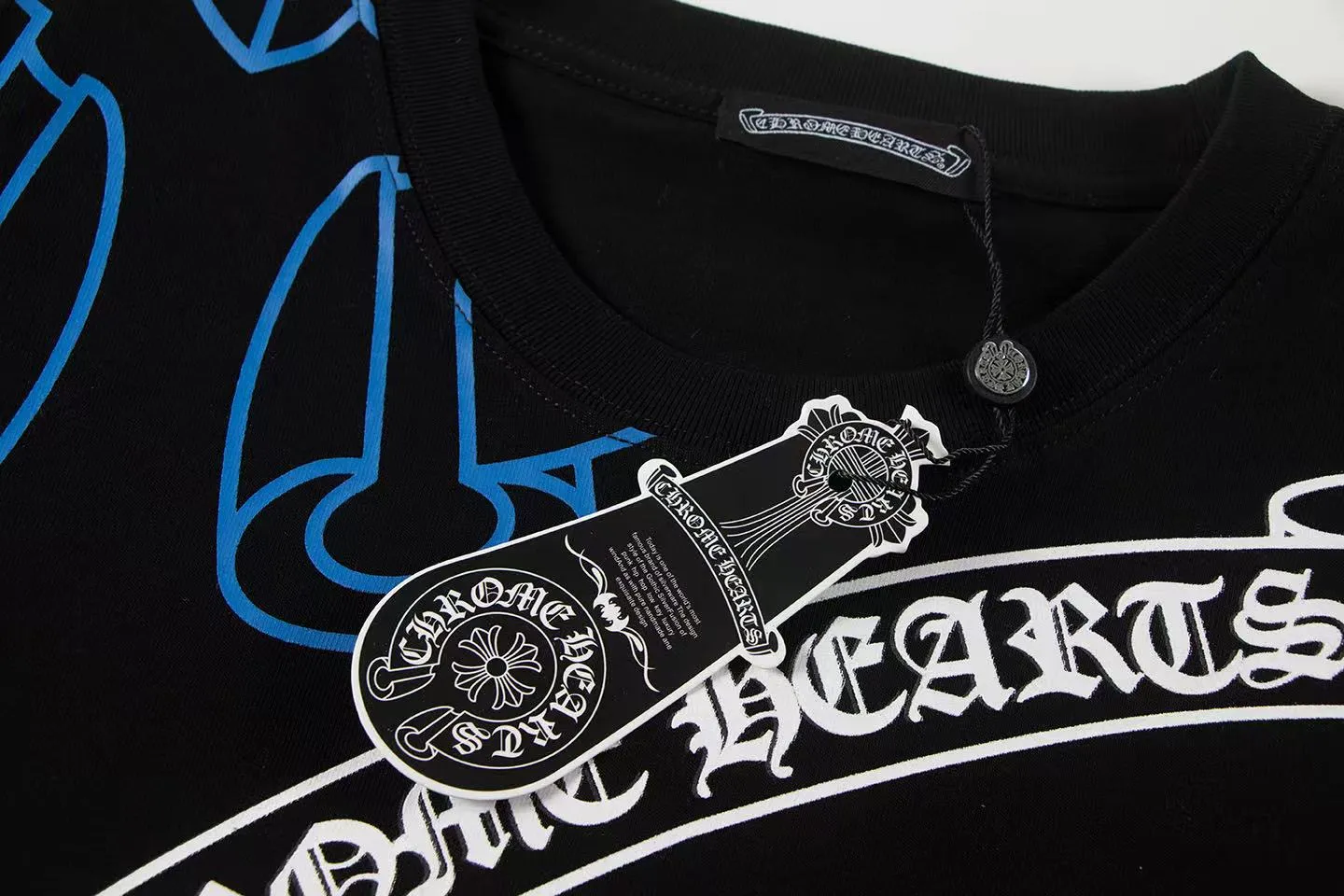 🅿️160 Style: 2025 new Croix Heart short-sleeved T-shirt Material: High version 300g double yarn combed cotton Size: S～XL Color: Black Style number: Z007